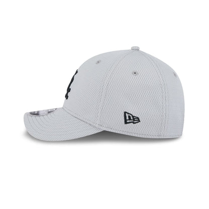 Chicago White Sox 2025 Clubhouse Gray 9FORTY M-Crown Snapback Hat
