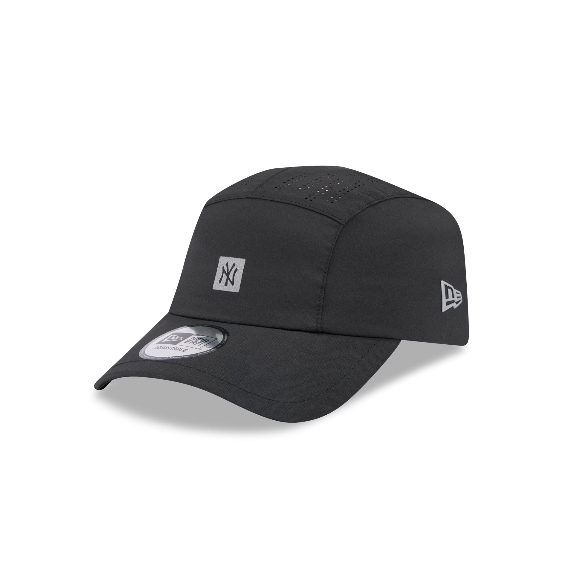 New York Yankees Black Reflect Runner Adjustable Hat