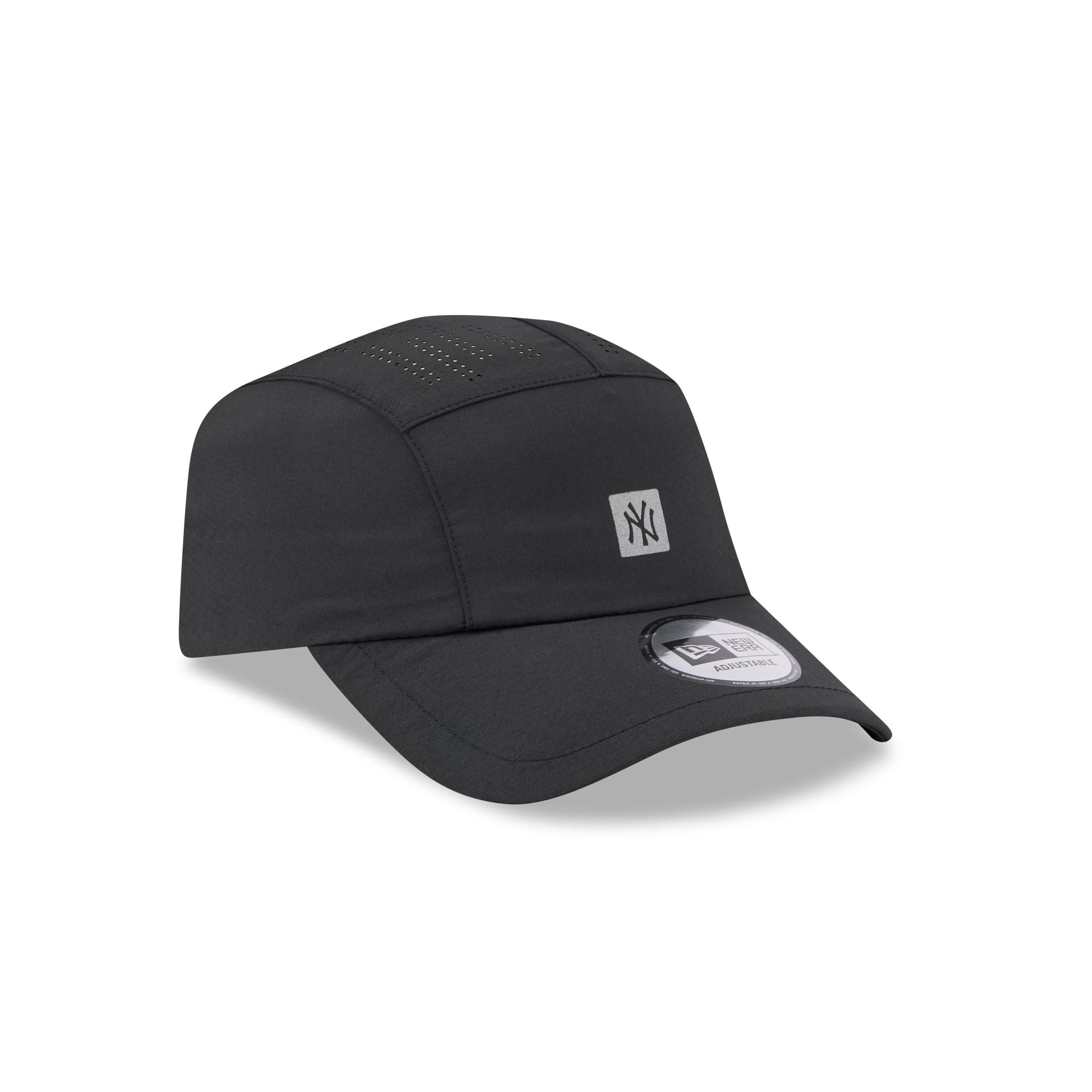 New York Yankees Black Reflect Runner Adjustable Hat